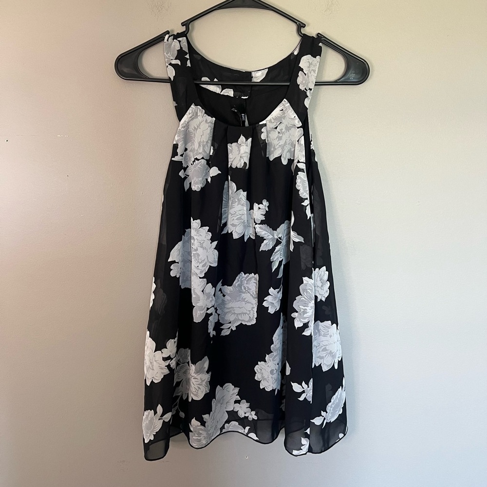 Iz Byer Floral Top
